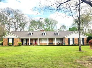 305 Creek Bend Rd, Natchez, MS 39120