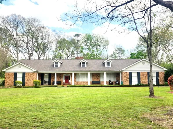 305 Creek Bend Rd, Natchez, MS 39120