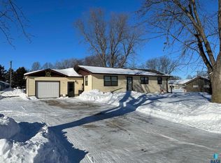 627 S Albert St, Freeman, SD 57029