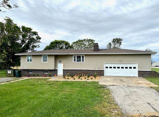 1782 California Rd, Pomona, KS 66076