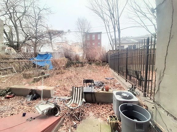 2nd image of 302 Sumpter St #1F