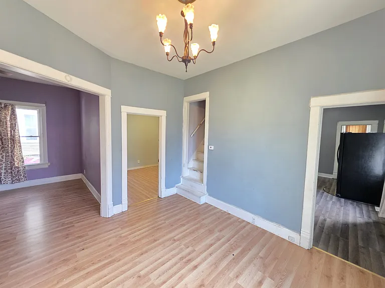 1712 N Broadway St — Photo 6