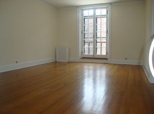 6860 108th St APT 2D, Forest Hills, NY 11375