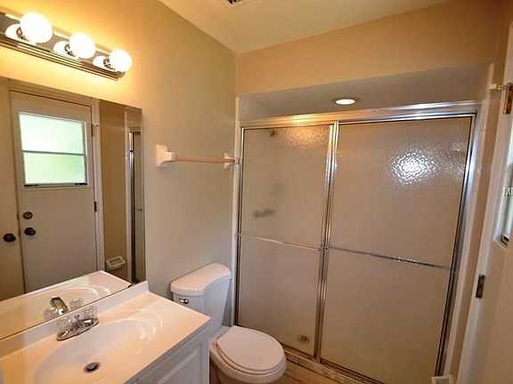 5th image of 4411 Orangebrook Dr #2