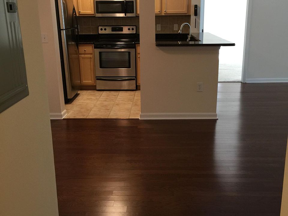 Dining Room & Kitchen