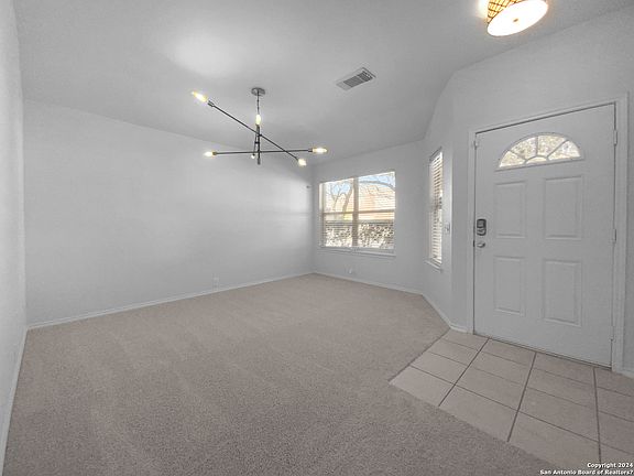 3rd image of 3918 CANYON PKWY
