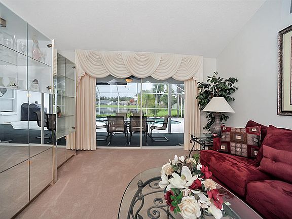 4th image of 5061 Wild Cinnamon Dr