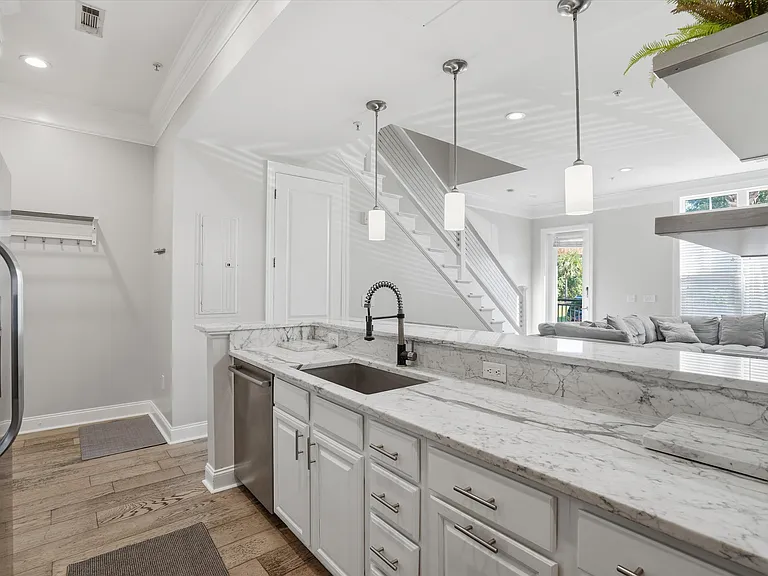 200 River Landing Dr #B102 — Photo 18