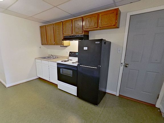 2nd image of 128 S Main St Room 1