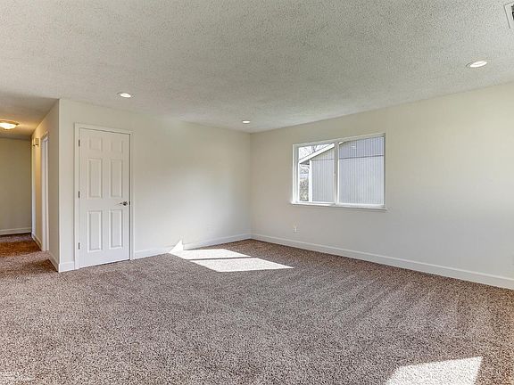 4th image of 14917 Sun Forest Dr