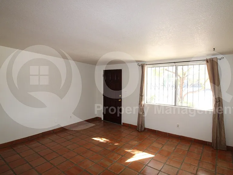 4741 N Fontana Ave — Photo 6