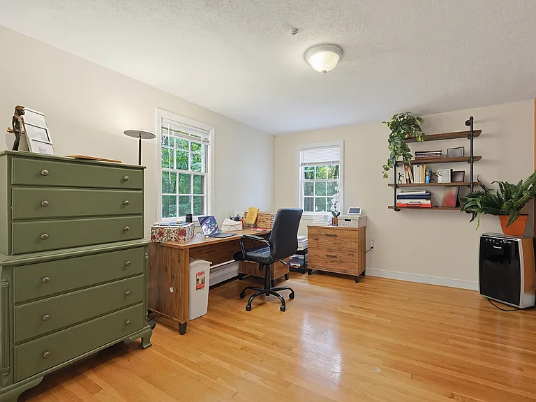 12 Carriage Dr — Photo 33