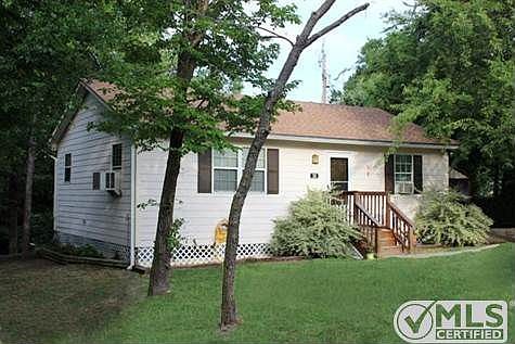 1st image of 320 Vista Verde