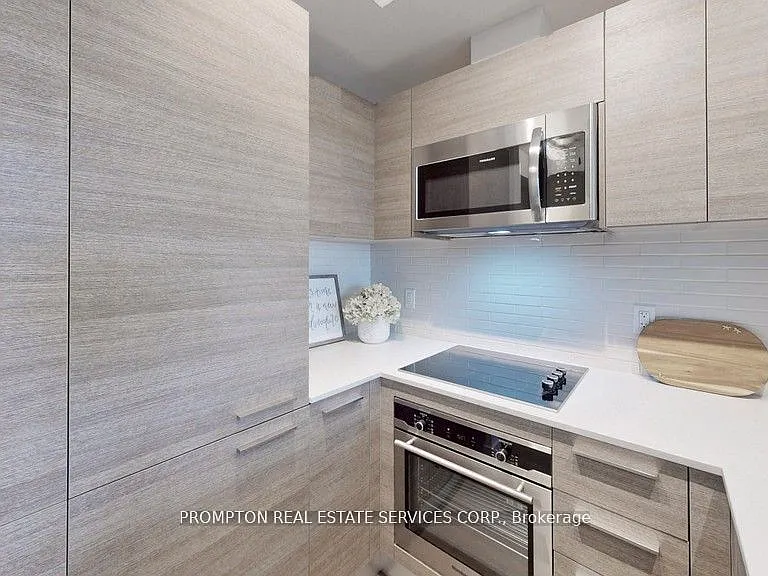 3 Gloucester St #1006 — Photo 8