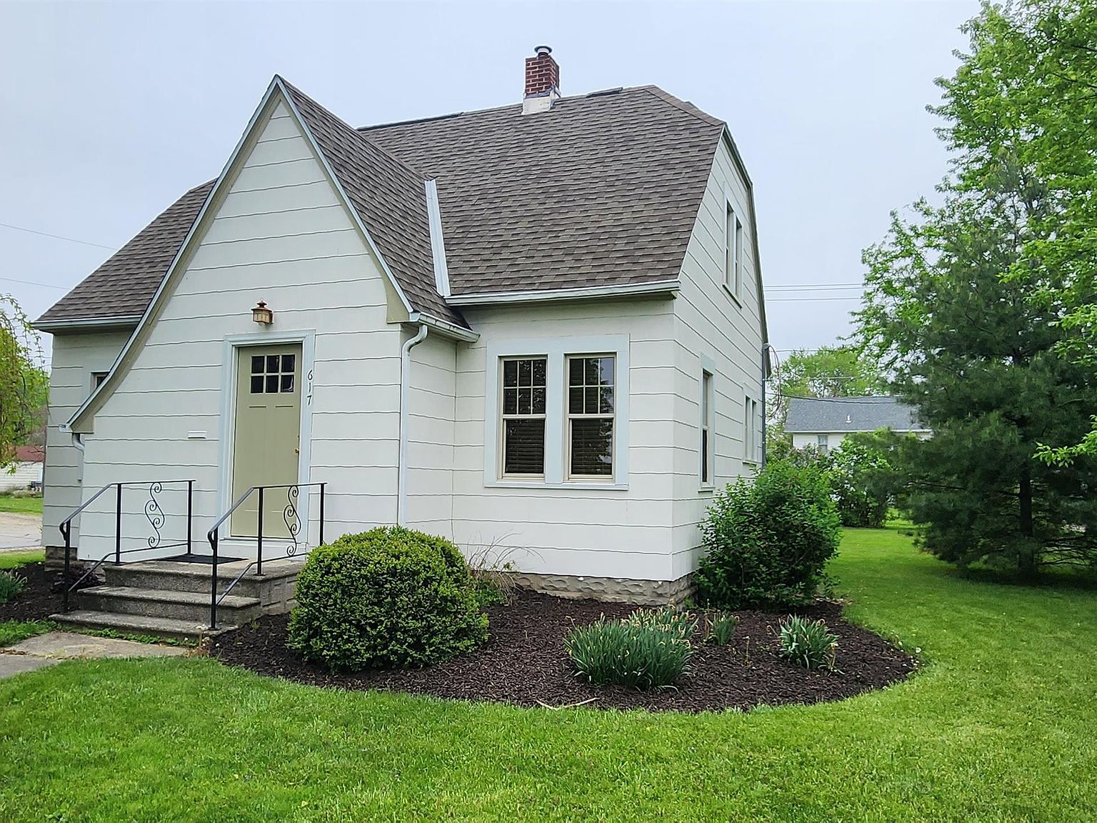 617 Clark St, Berne, IN 46711 Zillow