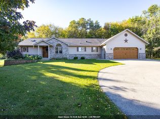 207 W Clark St, Weyauwega, WI 54983