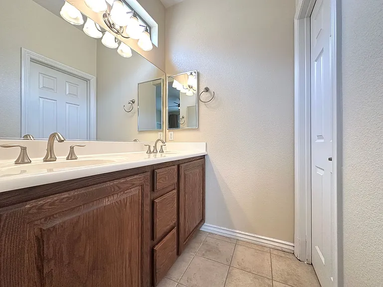 8137 Aurora Mist St — Photo 16