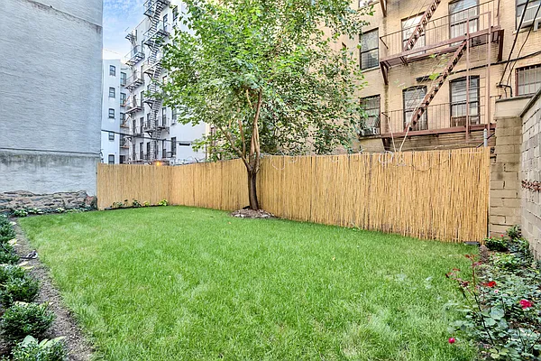 Sold by Compass | media 6