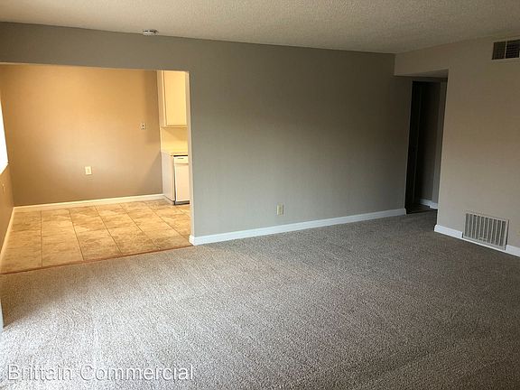 4th image of 5989 Lake Crest Way APT 28