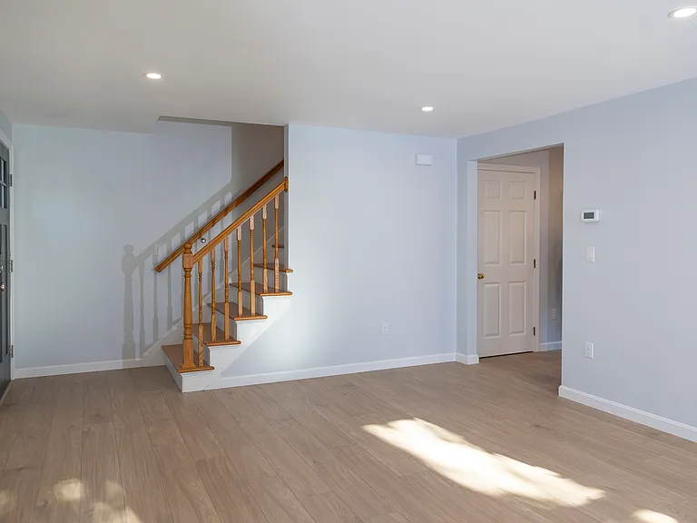 122 Leedham St #122 — Photo 3