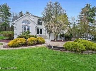 125 Estate Dr, East Stroudsburg, PA 18301