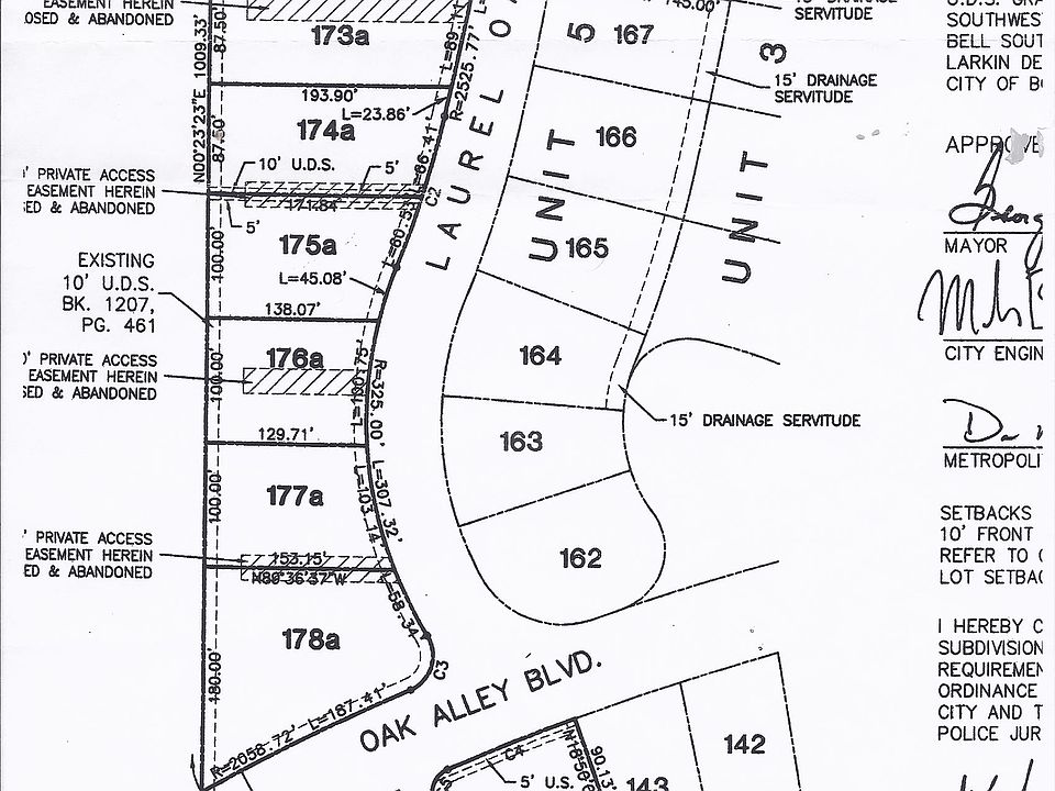 1st image of 206 Laurel Oaks