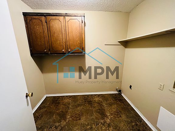 5th image of 113 Hilltop Dr