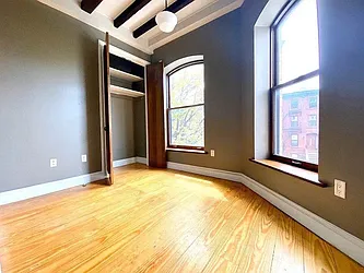 Rented by Artur Gutman, LREB