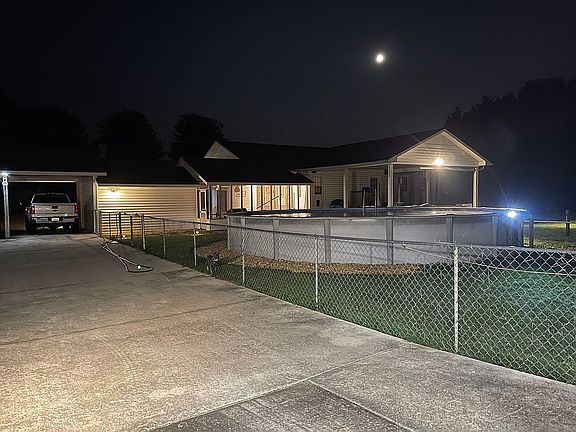 5th image of 60 Abbott Ln