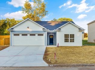 1937 River Poppy Rd, Mascot, TN 37806