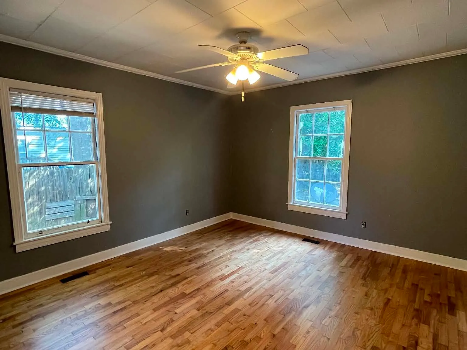 2 bed, 1.0 bath, 1089 sqft, $1,275 — Photo 4