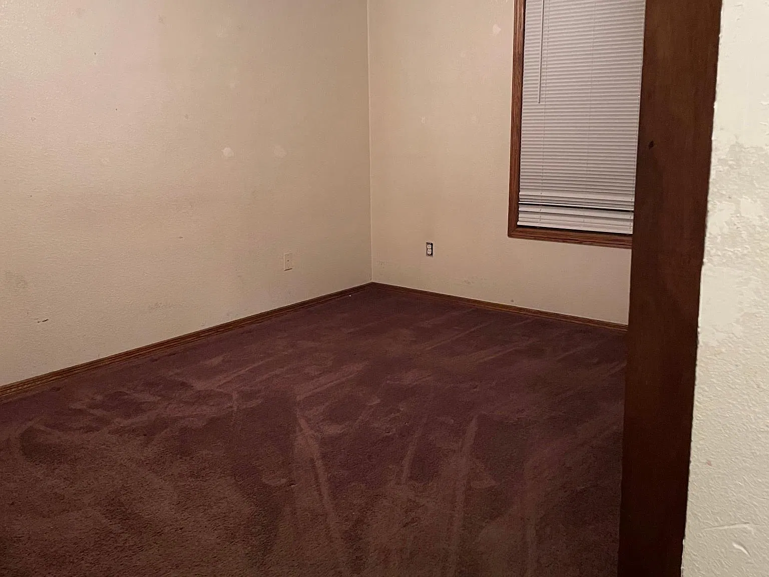 2 bed, 900 sqft, $995 — Photo 2