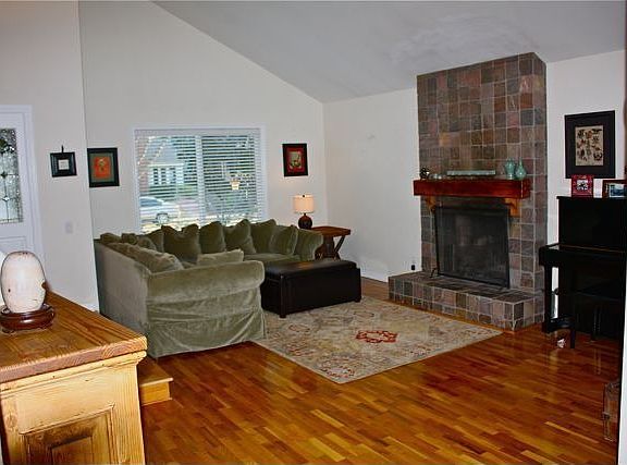 4th image of 1969 Nettlebrook St