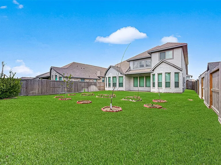410 Mercury Sky Rd — Photo 48