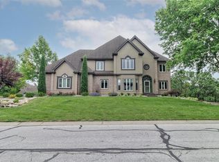 1015 NE Moss Point Rd, Lees Summit, MO 64064