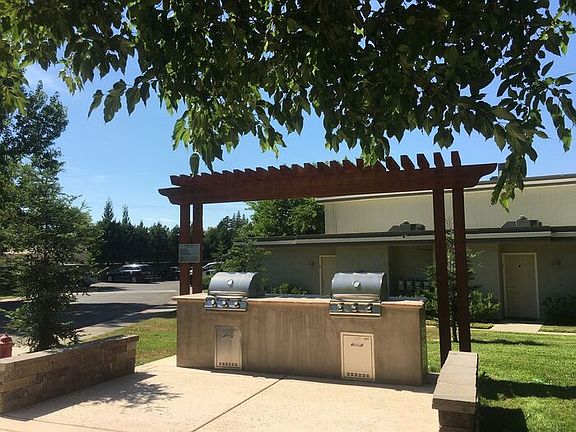 2nd image of 4942 Stamas Ln APT 11