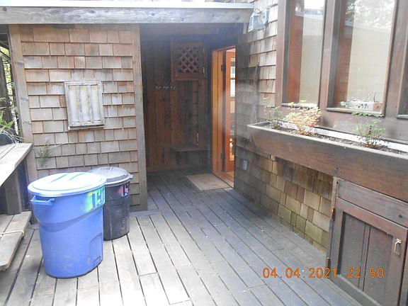 2nd image of 140 Tan Oak Ave #140