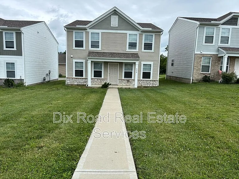 424 W Kemper Rd — Photo 3