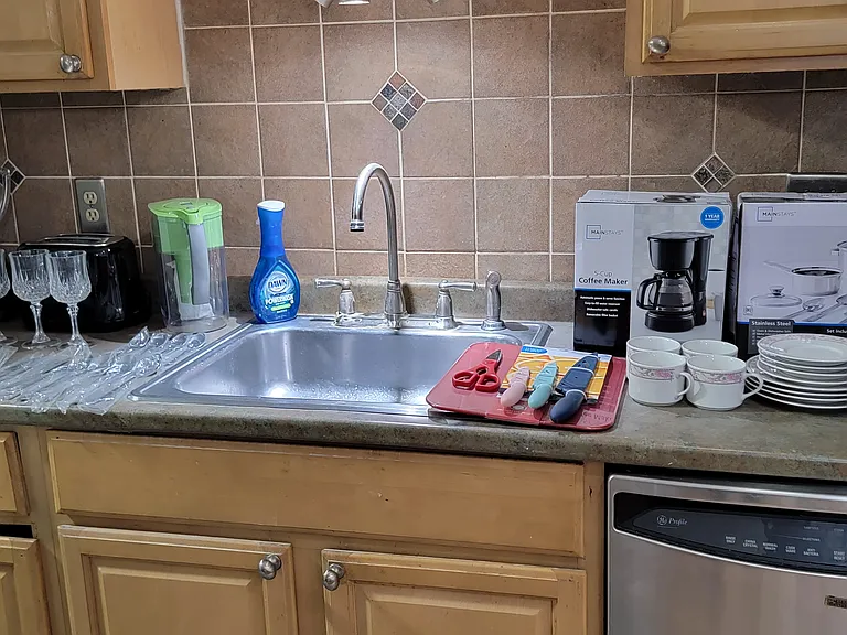 3 Strawberry Bank Rd #6 — Photo 14