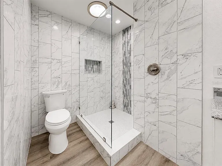 6513 Abaco Dr — Photo 32