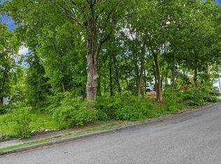 27-27 Elmwood St #A, Maynard, MA 01754