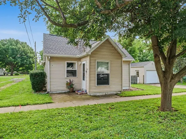 206 S Main St, Saint Joseph, IL 61873