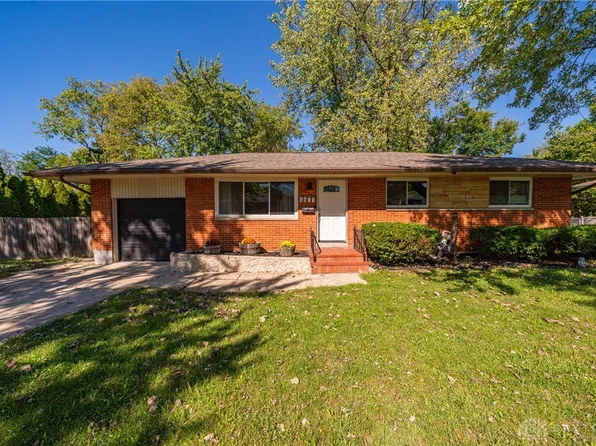 5811 Bayside Dr, Dayton, OH 45431