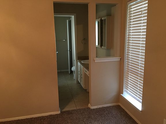 5th image of 2804 Shady Lake Ct