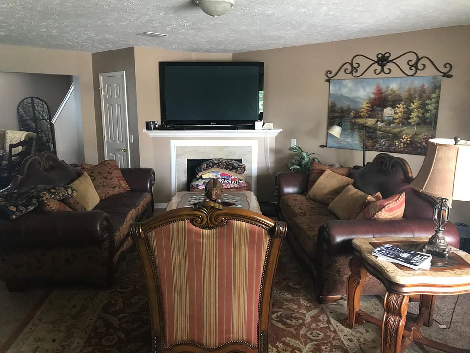 2nd image of 1020 Lexington Farms Dr