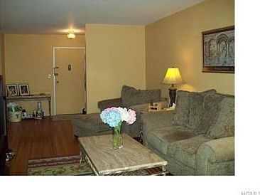 3rd image of 5 W Lawrence Park Dr Unit 4