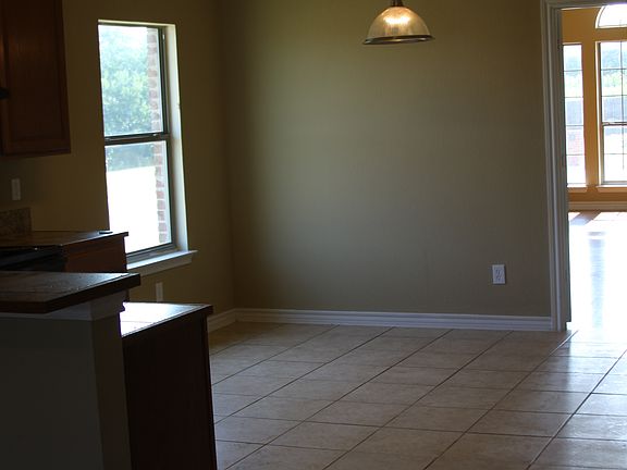 3rd image of 321 Westgate Dr