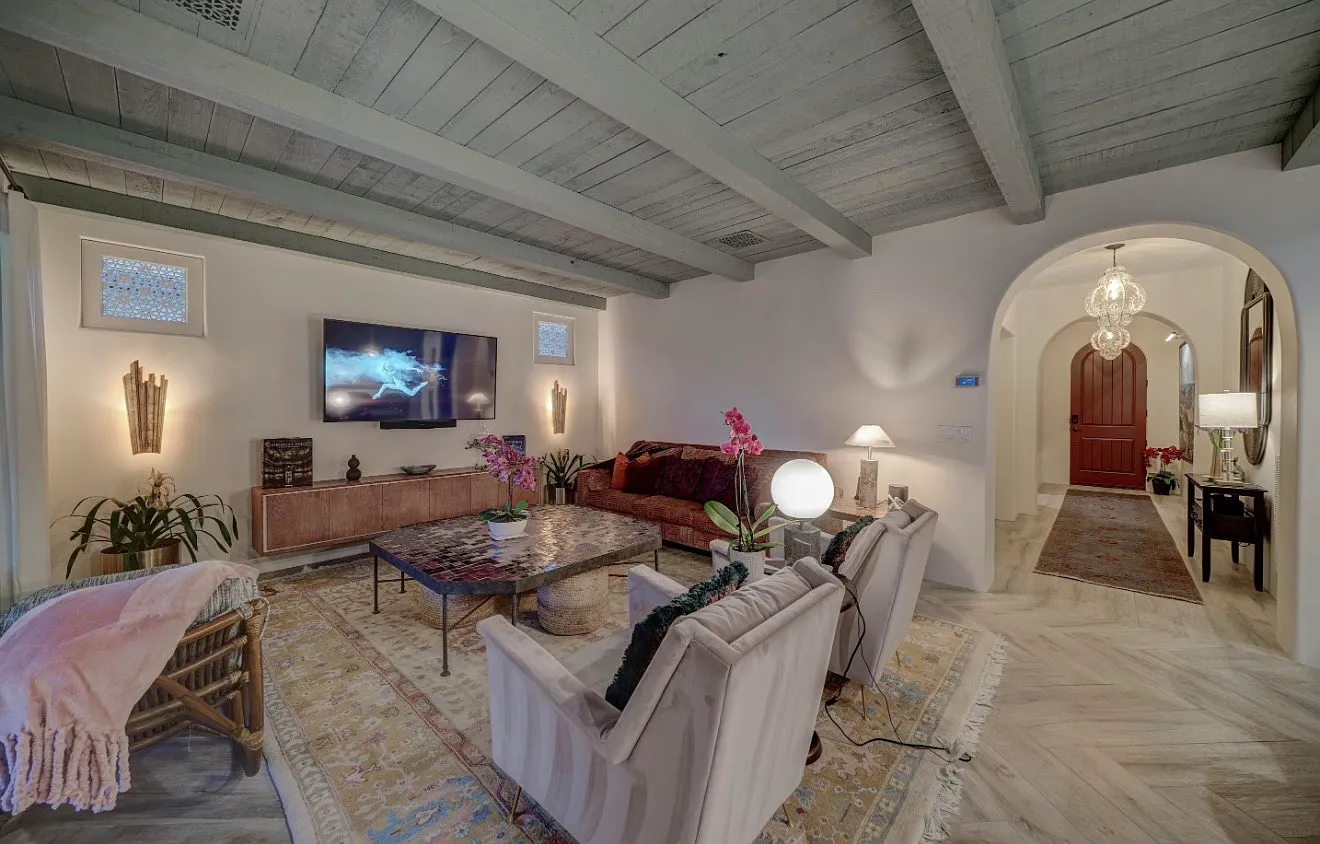 3 bed, 1983 sqft, $4,250 — Photo 3
