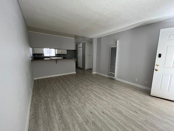 3rd image of 1308 W 225th St