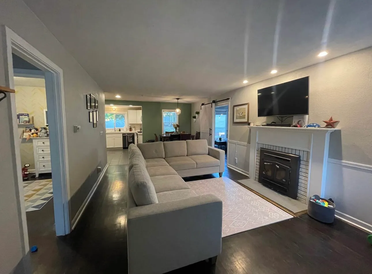 4 bed, 1752 sqft, $2,495 — Photo 3